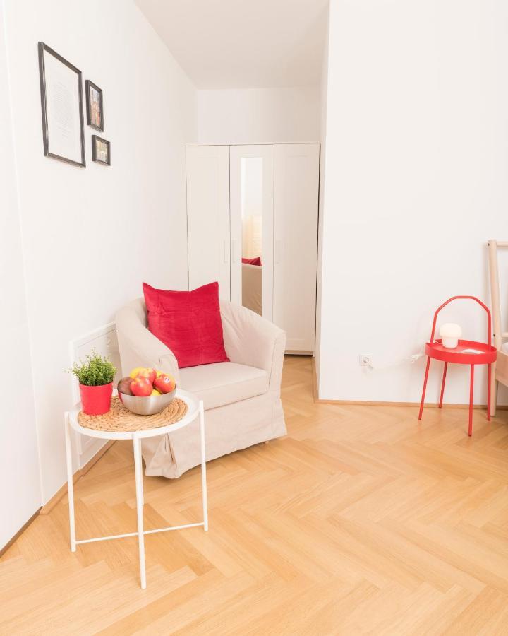 Red Monkey Vienna Apartment Exteriör bild