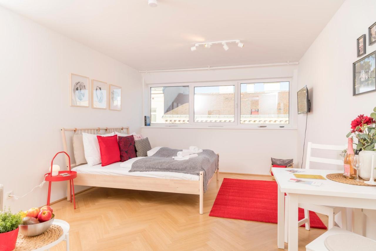 Red Monkey Vienna Apartment Exteriör bild